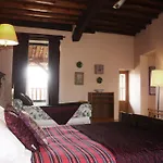Hotel L'ancienne Puycelci