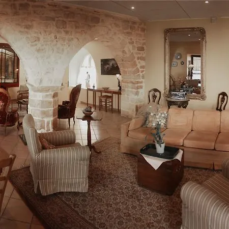 L'ancienne Hotel