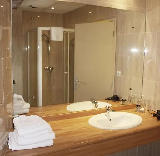 L'ancienne Otel Puycelci